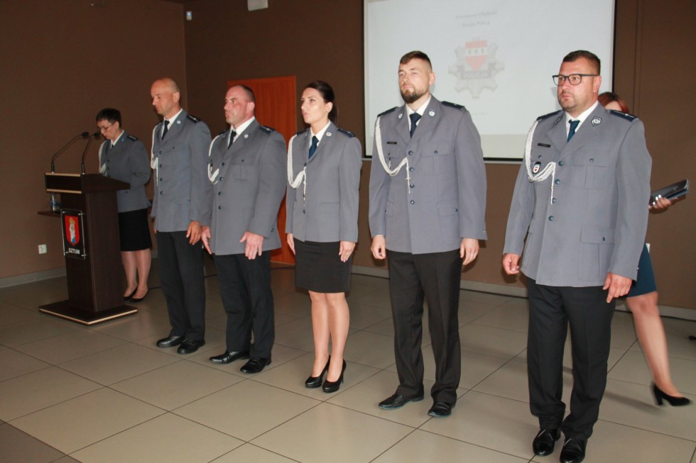 Sztum. Święto Policji – awanse, odznaczenia i pożegnania.