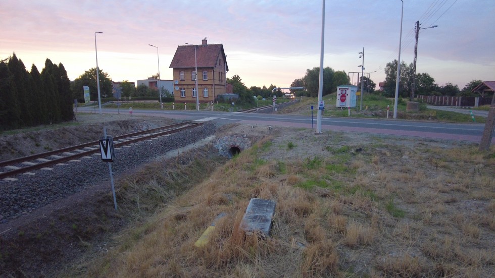Kiedy w końcu pojawią się rogatki i sygnalizacja świetlna na przejeździe kolejowo-drogowym w Malborku? [wideo, zdjęcia]