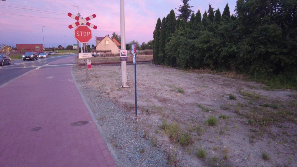 Kiedy w końcu pojawią się rogatki i sygnalizacja świetlna na przejeździe kolejowo-drogowym w Malborku? [wideo, zdjęcia]