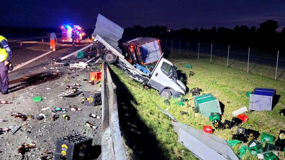 S7. Jedna osoba w szpitalu po zderzeniu dwóch pojazdów.