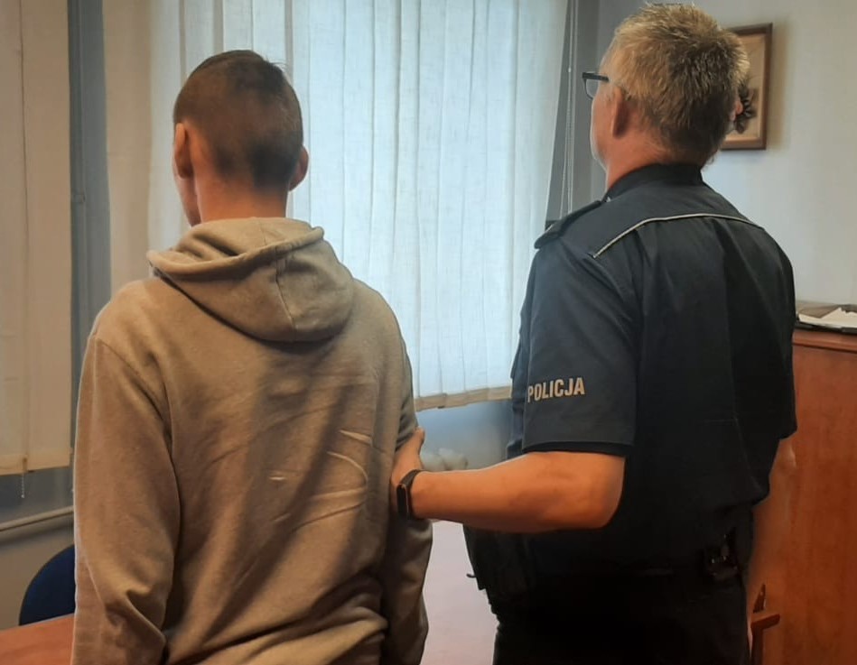 Dzierzgoń. Zniszczenie ławki przyczyną zakładu nieletnich.
