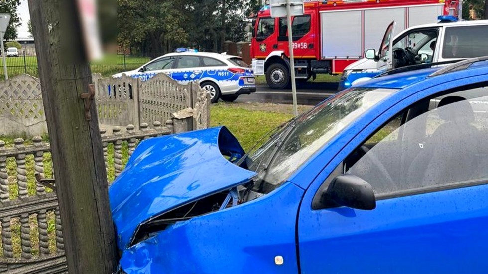 DK22. Policjanci wstępnie ustalili przyczyny zderzenia osobówek w Starym Polu.