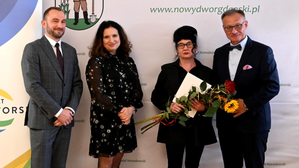 Nowy Dwór Gdański. Nagrody dla nauczycieli z okazji Dnia Edukacji Narodowej.