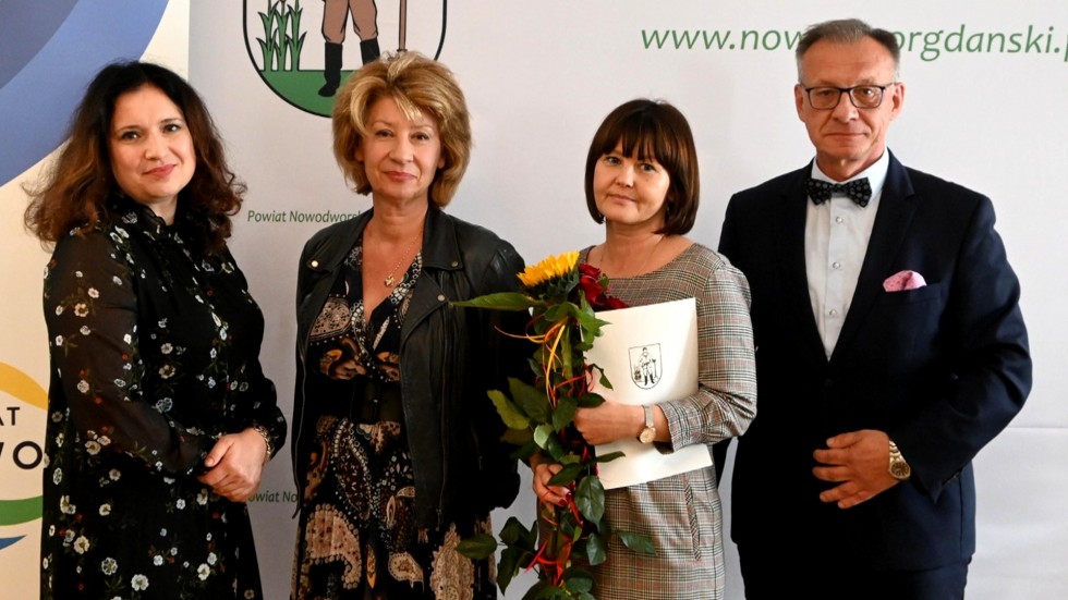 Nowy Dwór Gdański. Nagrody dla nauczycieli z okazji Dnia Edukacji Narodowej.