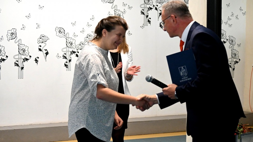 Nowy Dwór Gdański. Uroczyste apele z okazji Dnia Edukacji Narodowej.