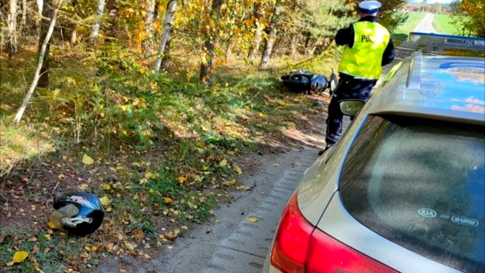 Powiat sztumski. Motorowerzysta potrącony przez osobówkę.