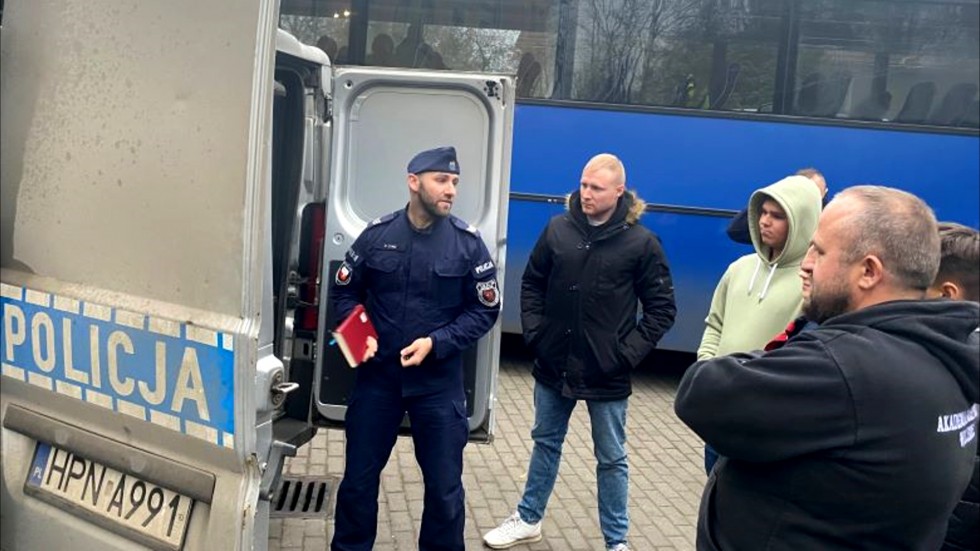 Sztum. Studenci AMW z wizytą u policjantów.