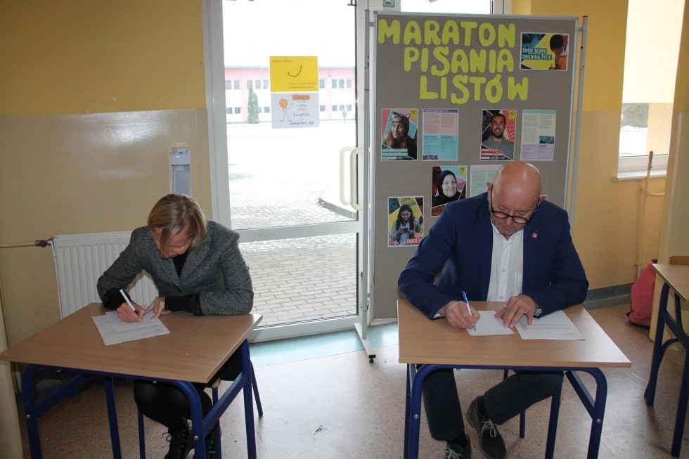 Sztum. Maraton Pisania Listów - w obronie praw człowieka.