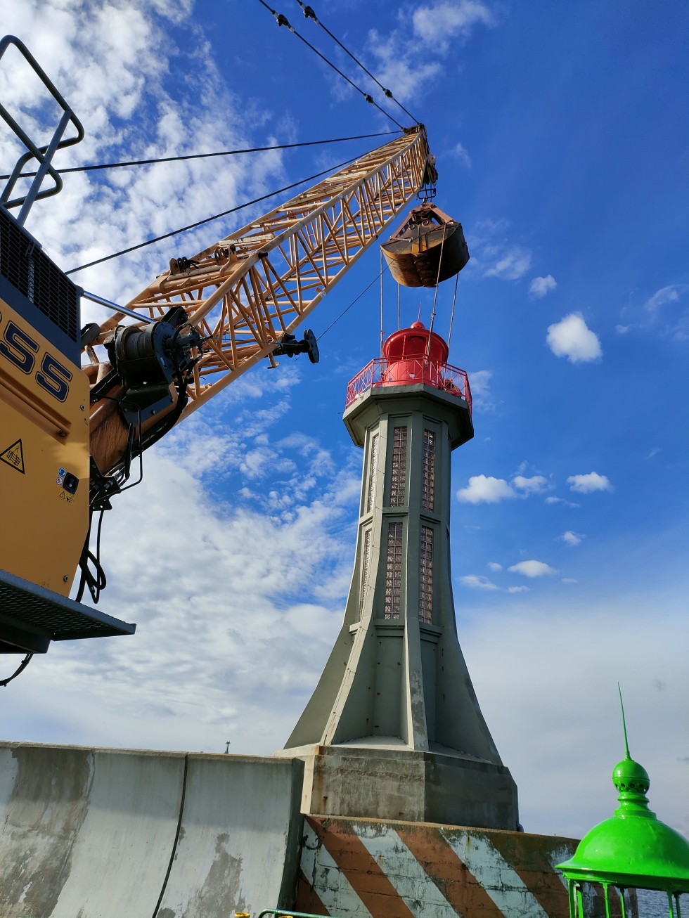 Rozpoczyna się zasilanie brzegu morskiego piaskiem z prac na torze wodnym do Portu Gdynia.