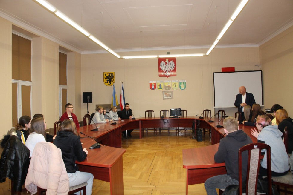 Sztum. Kto wybiera starostę? - lekcja obywatelska z udziałem uczniów.