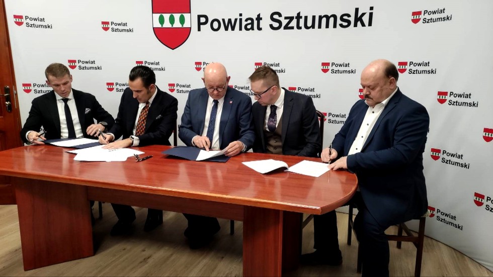 To historyczny moment – podpisanie nowej umowy dzierżawy szpitala w Sztumie.