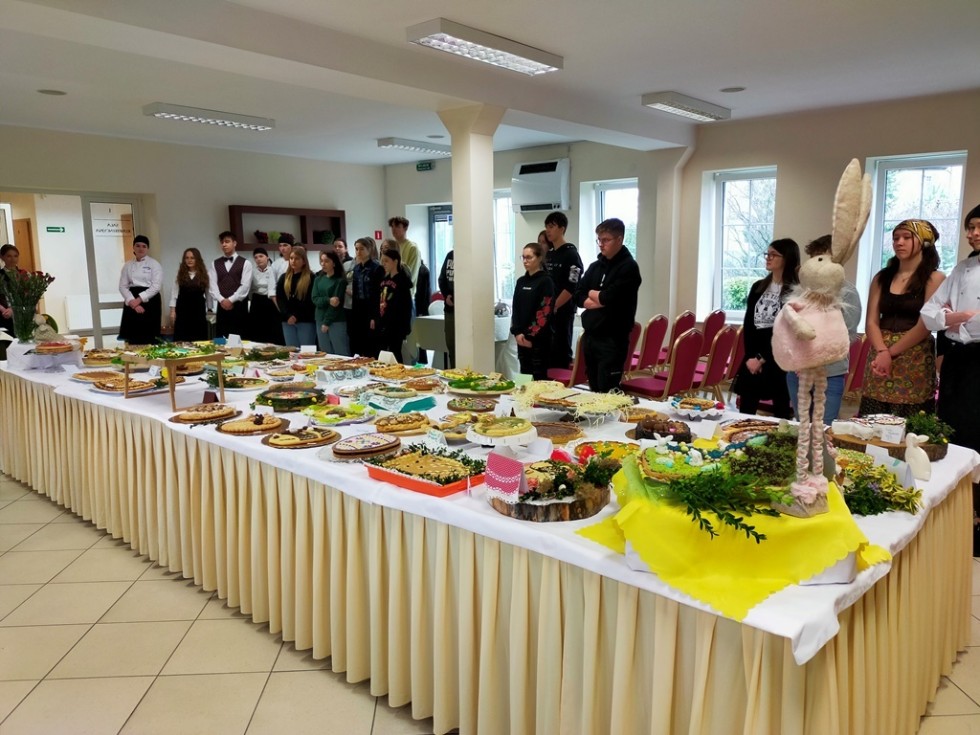 Malbork. Dzień Otwarty i konkurs na wielkanocnego mazurka w Technikum nr 3.
