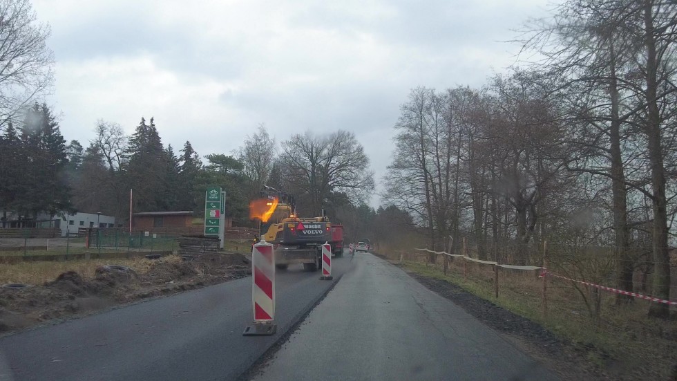 Na pierwszej połowie odcinka DW 501 pojawił się nowy asfalt. W końcu ruszyła przebudowa drogi Krynica Morska - Stegna.