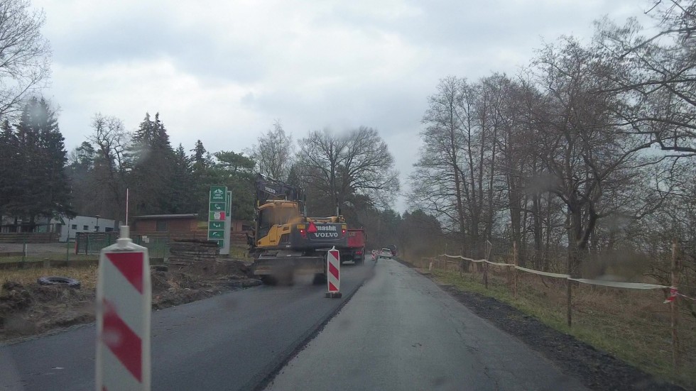 Na pierwszej połowie odcinka DW 501 pojawił się nowy asfalt. W końcu ruszyła przebudowa drogi Krynica Morska - Stegna.