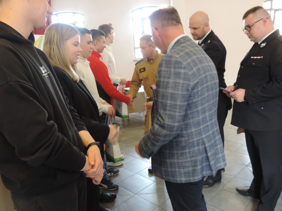 Nowy Dwór Gdański. Znamy laureatów powiatowych eliminacji konkursu wiedzy pożarniczej.