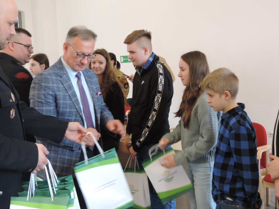 Nowy Dwór Gdański. Znamy laureatów powiatowych eliminacji konkursu wiedzy pożarniczej.