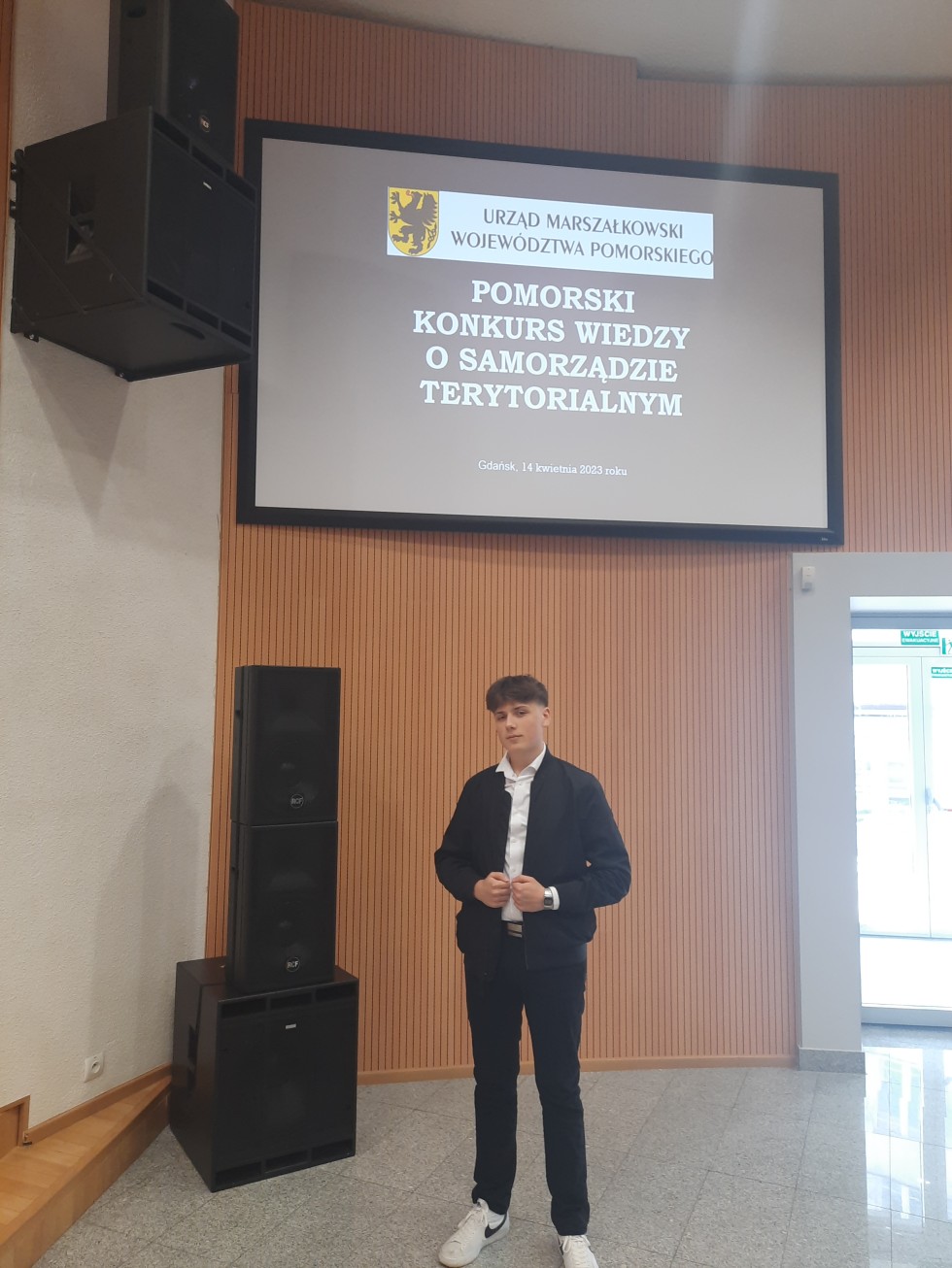 Malbork. Uczeń II LO Oliwier Orszulak laureatem Pomorskiego Konkursu Wiedzy o Samorządzie Terytorialnym.