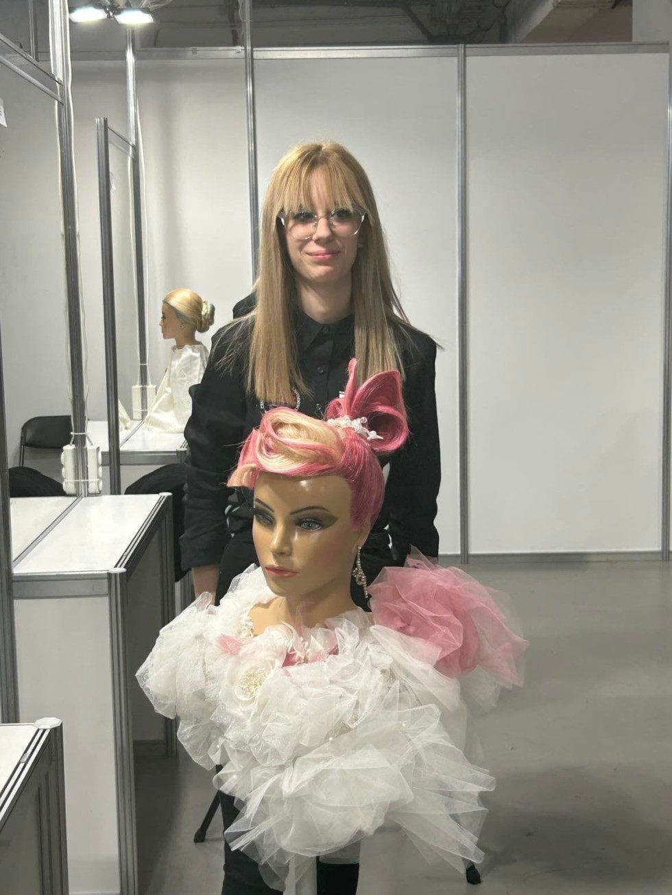 Malbork. Karolina Hajdukiewicz i Natalia Krusińska z Centrum Edukacji Zawodowej Mistrzyniami Polski we fryzjerstwie damskim. Wideo