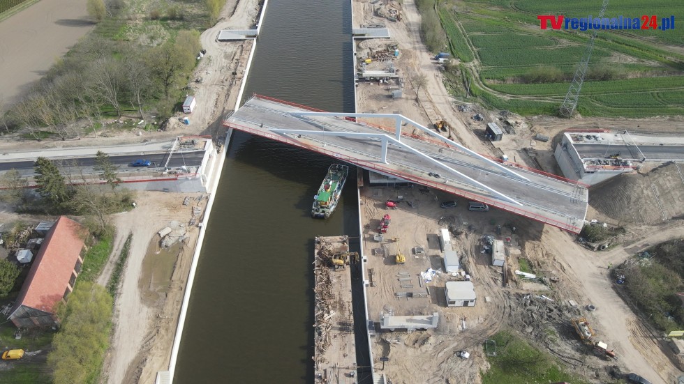 Nowakowo. Zobacz obrót nowego mostu. Etap II Przekopu Mierzei Wiślanej  - 21.04.2023