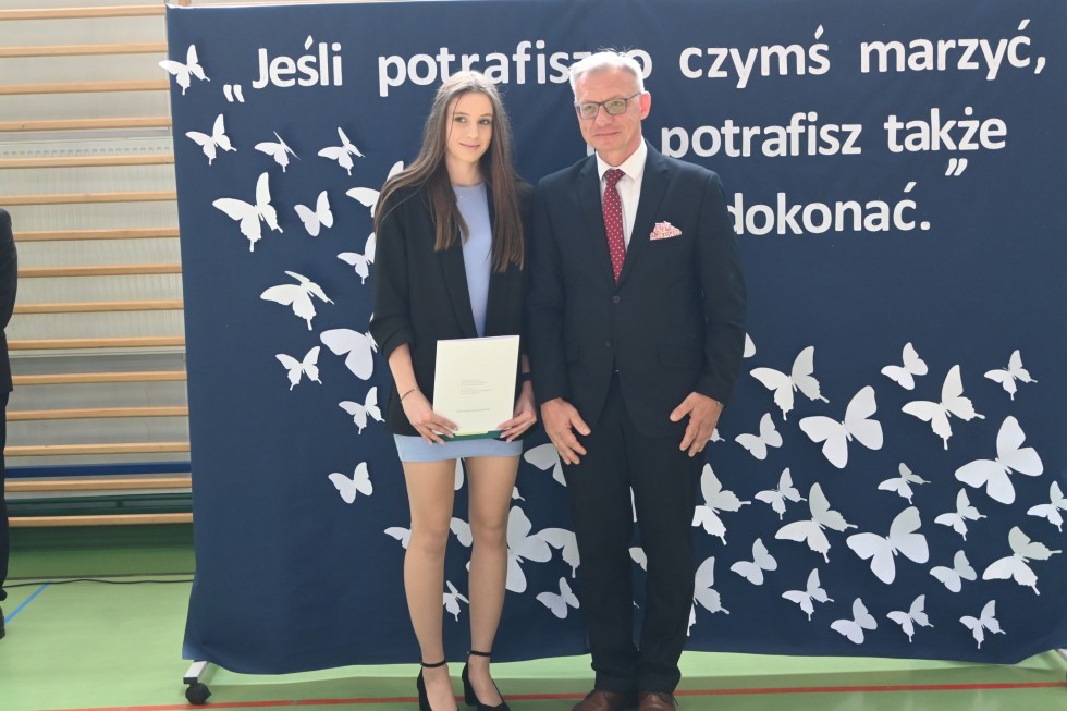 Nowy Dwór Gdański. Zakończenie roku szkolnego – pożegnanie maturzystów.