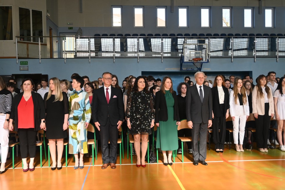 Nowy Dwór Gdański. Zakończenie roku szkolnego – pożegnanie maturzystów.