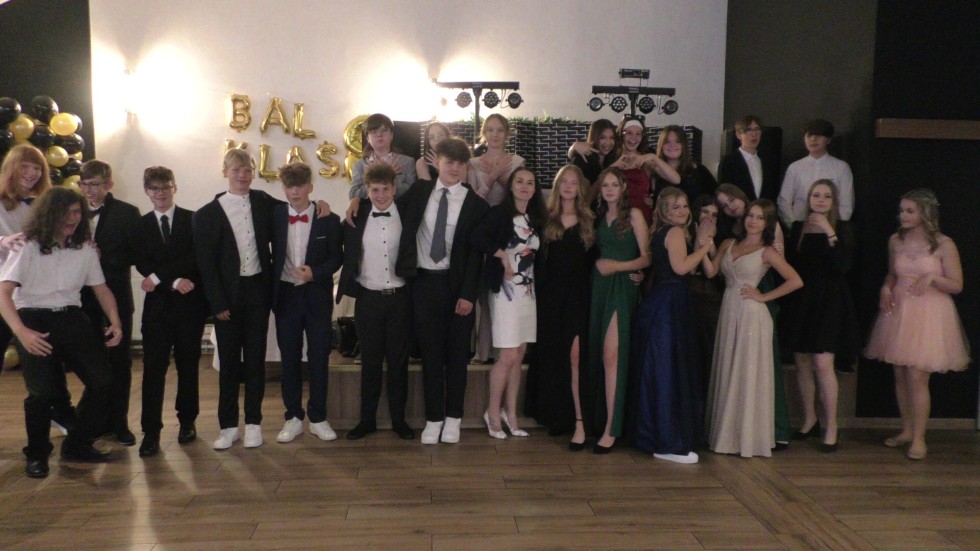 Malbork. Bal ósmych klas Szkoły Podstawowej nr 9. Zobacz wideo i zdjęcia!