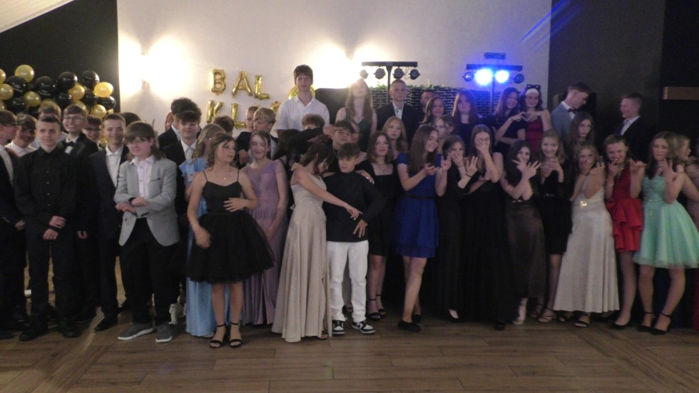 Malbork. Bal ósmych klas Szkoły Podstawowej nr 9. Zobacz wideo i zdjęcia!