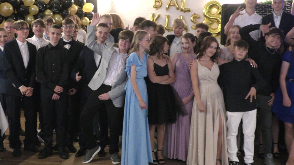 Malbork. Bal ósmych klas Szkoły Podstawowej nr 9. Zobacz wideo i zdjęcia!