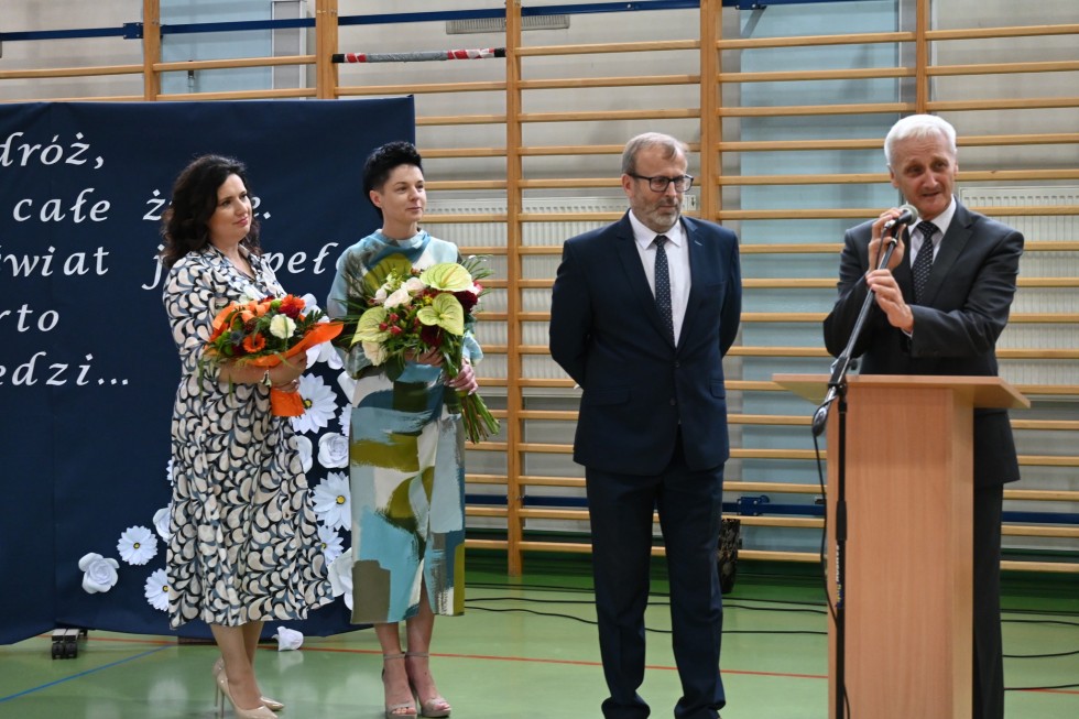 Zakończenie roku szkolnego i stypendia Starosty Nowodworskiego.