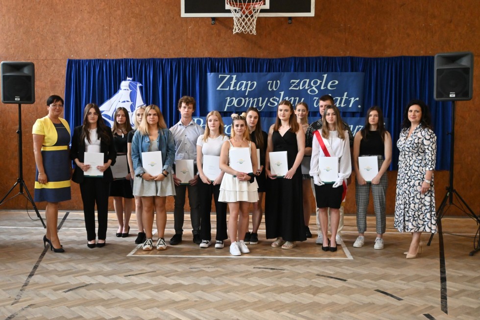 Zakończenie roku szkolnego i stypendia Starosty Nowodworskiego.