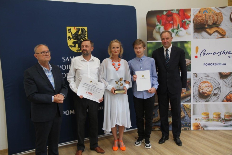 Konkurs Kulinarny o Bursztynowy Laur Marszałka Województwa Pomorskiego rozstrzygnięty. Wśród laureatów gospodarstwo z Janówki gm. Stare Pole.