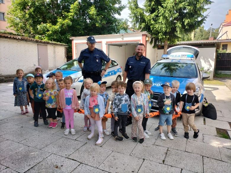 Dzierzgoń. Przedszkolaki z wizytą u policjantów.