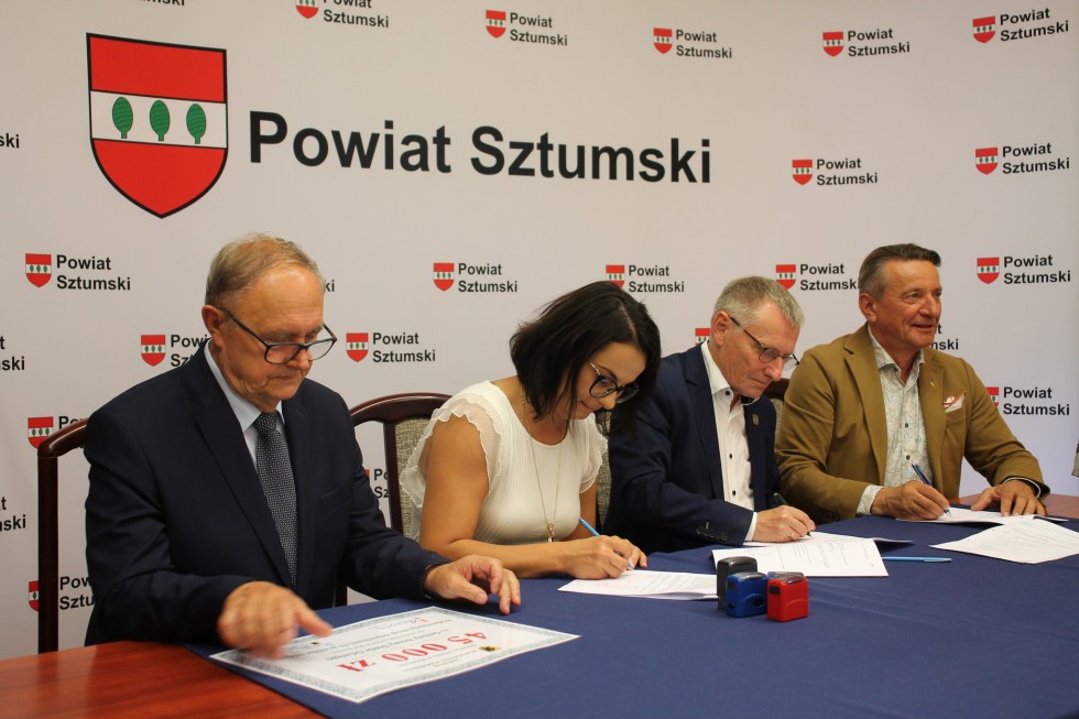 Powiat sztumski z dofinansowaniem na remonty dróg.