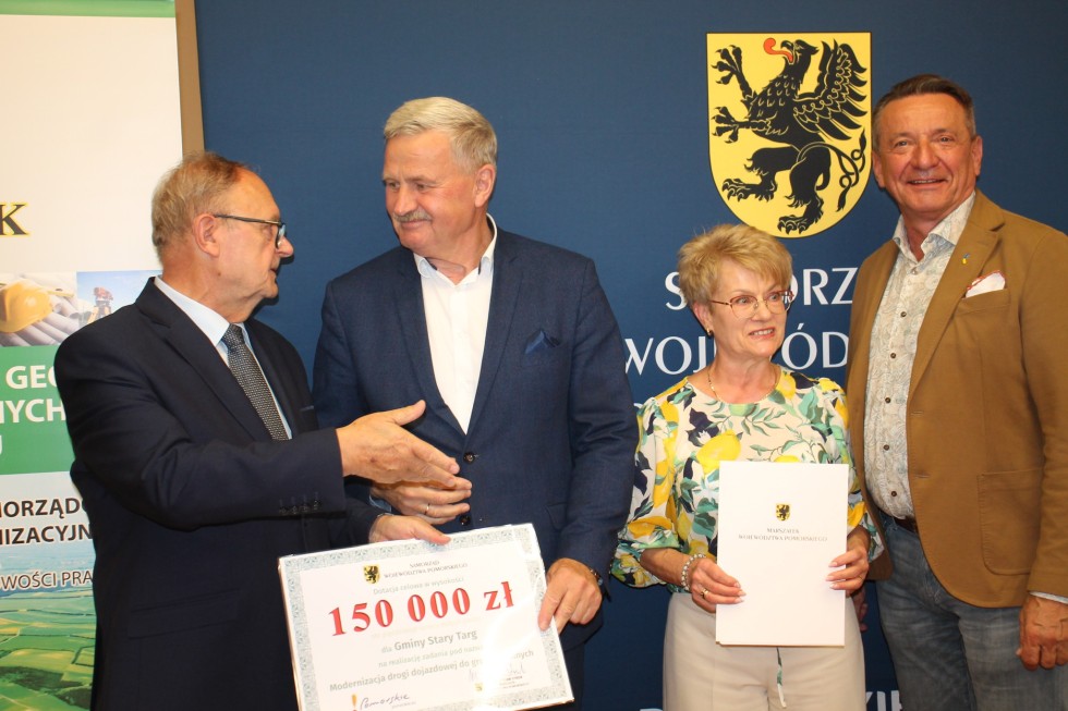 Powiat sztumski z dofinansowaniem na remonty dróg.