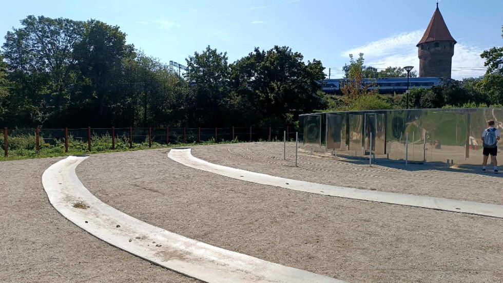Malbork. Kiedy wrócą kule układu planetarnego na plac zabaw?