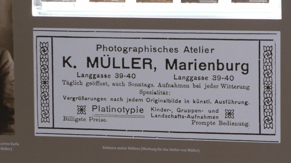 W atelier fotograficznym. Mieszkańcy Malborka oczami pierwszych fotografów – nowa wystawa w Muzeum Miasta. Wideo