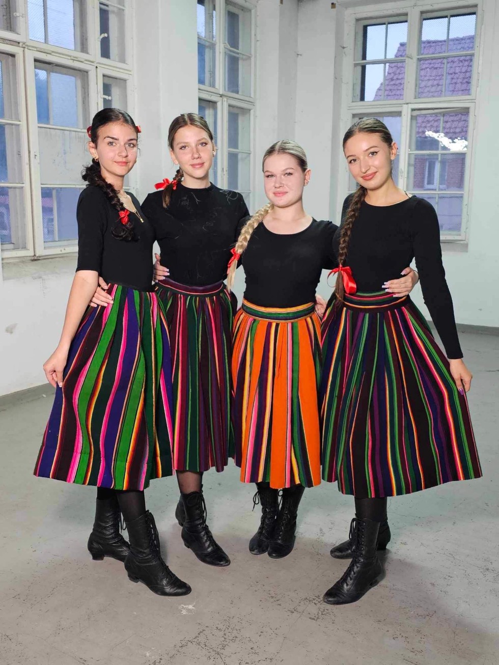 Malbork. Sukces uczennic II LO w konkursie Patriotyczna Nuta.