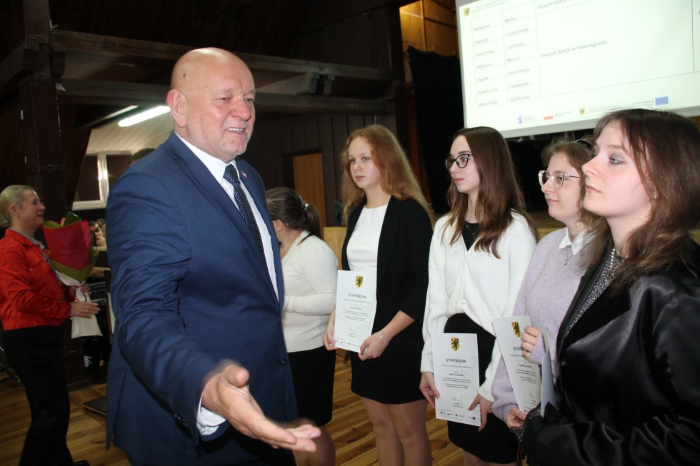Powiat sztumski. Stypendia Marszałka Województwa Pomorskiego przyznane.
