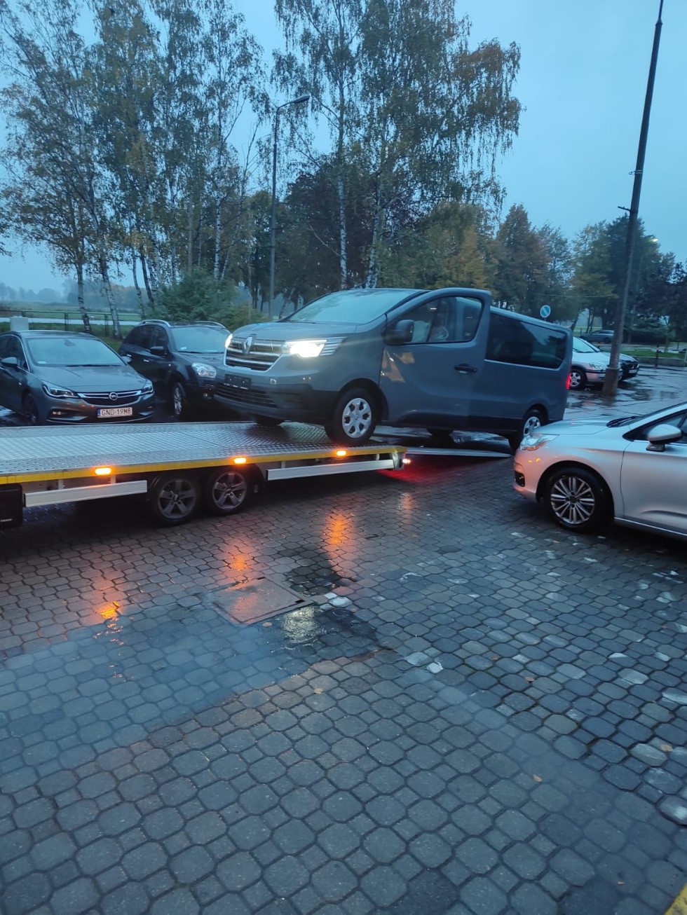 Nowy Dwór Gdański. Nowy nabytek SOSW – kilkuosobowy bus do przewozu niepełnosprawnych osób.