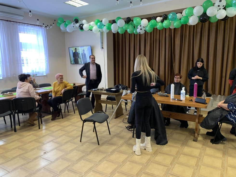 Gmina Malbork. Bezpłatnie strzyżenie seniorów – w poniedziałek w Szawałdzie.