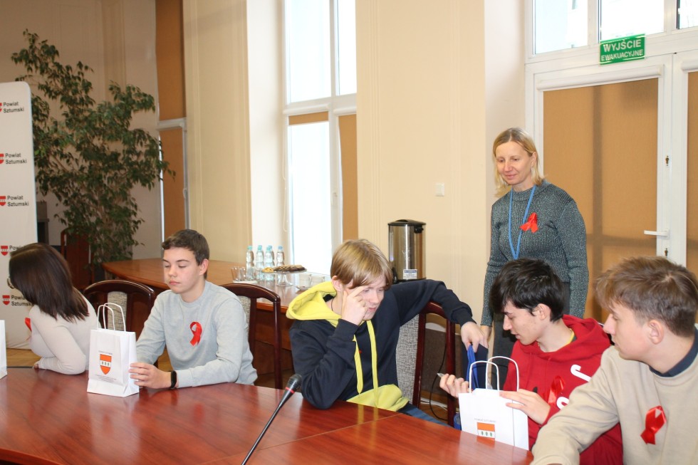 W Olimpiadzie Wiedzy o AIDS i HIV najlepsza uczennica Zespołu Szkół w Dzierzgoniu.