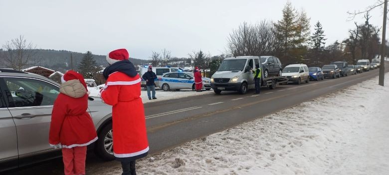 Dzierzgoń. Mikołajkowa kontrola drogowa.