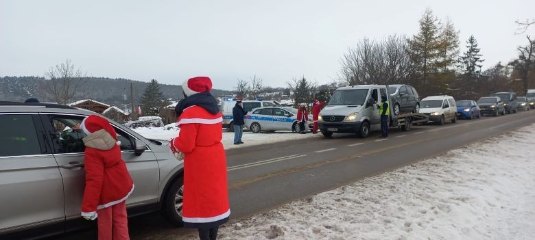 Dzierzgoń. Mikołajkowa kontrola drogowa.