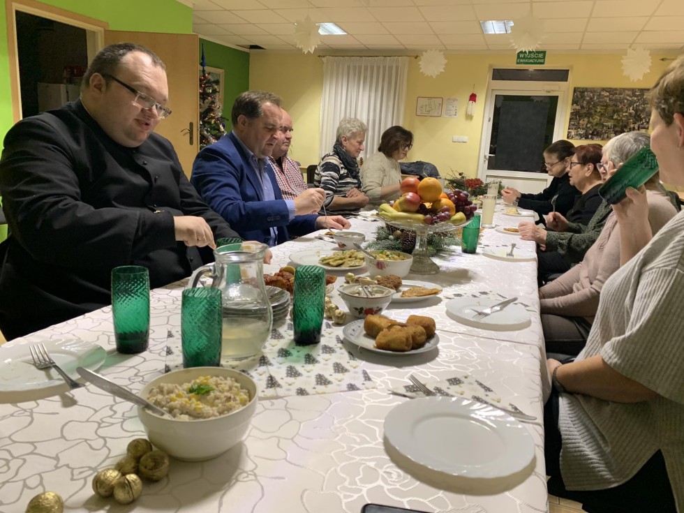 Gmina Malbork. Spotkania wigilijne dla seniorów i osób samotnych.