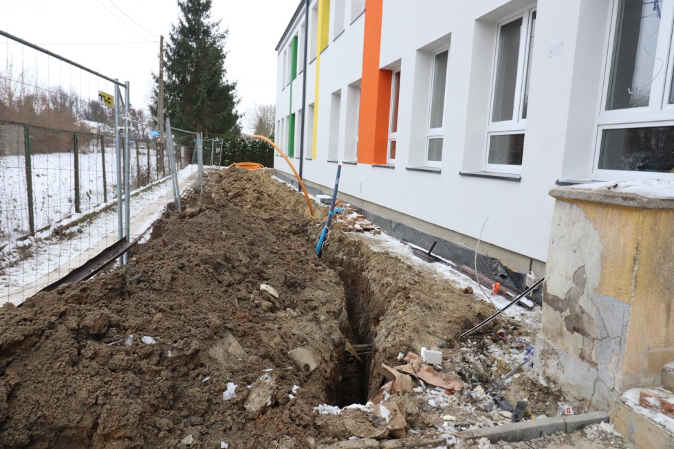 Nowy Staw. Największa inwestycja sportowo-edukacyjna prawie na półmetku.