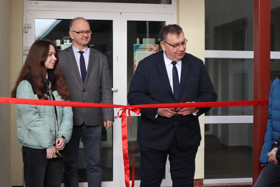 Stare Pole. Szkoła Podstawowa ma nowe wejście.