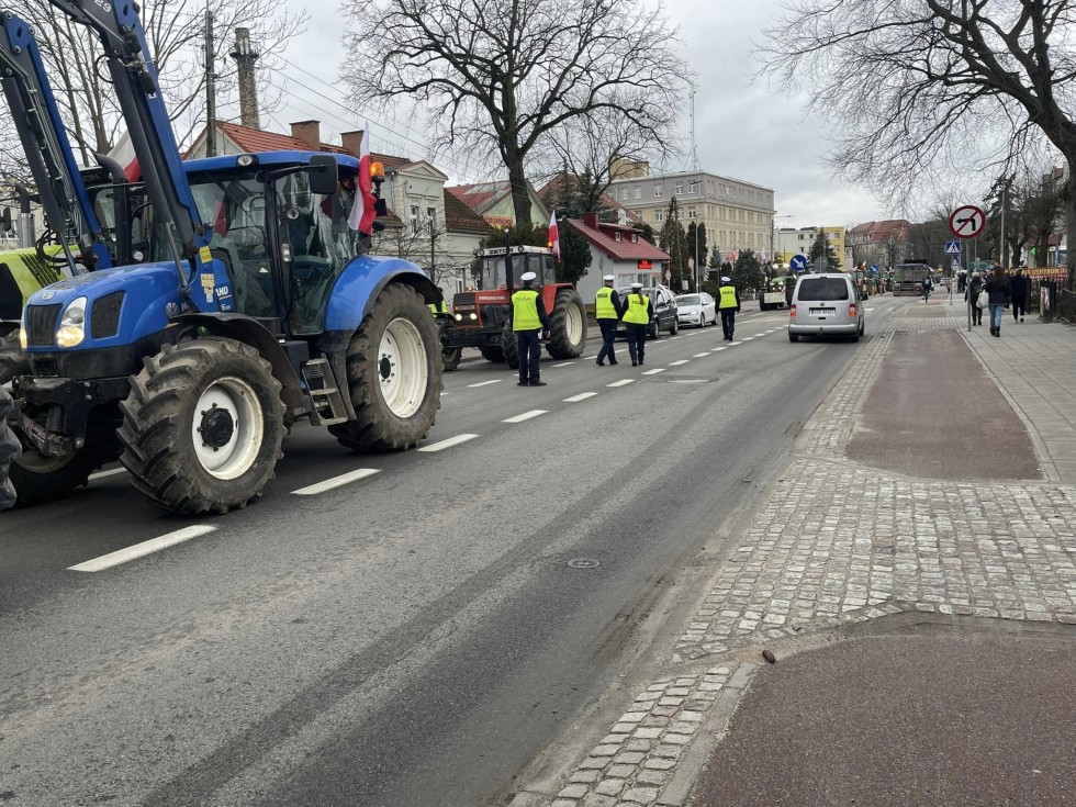 Sztum. Protest rolników i pikieta przed Starostwem.