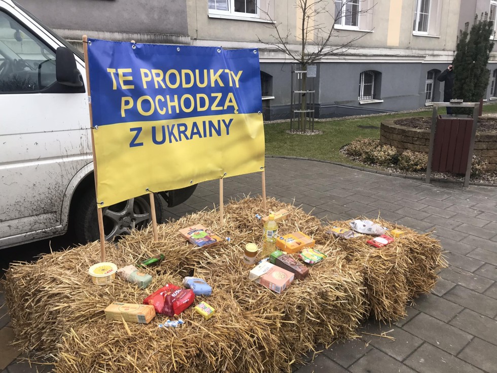 Sztum. Protest rolników i pikieta przed Starostwem.
