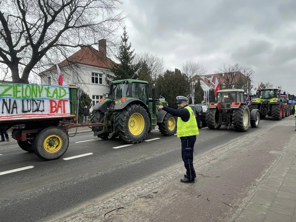 Sztum. Protest rolników i pikieta przed Starostwem.