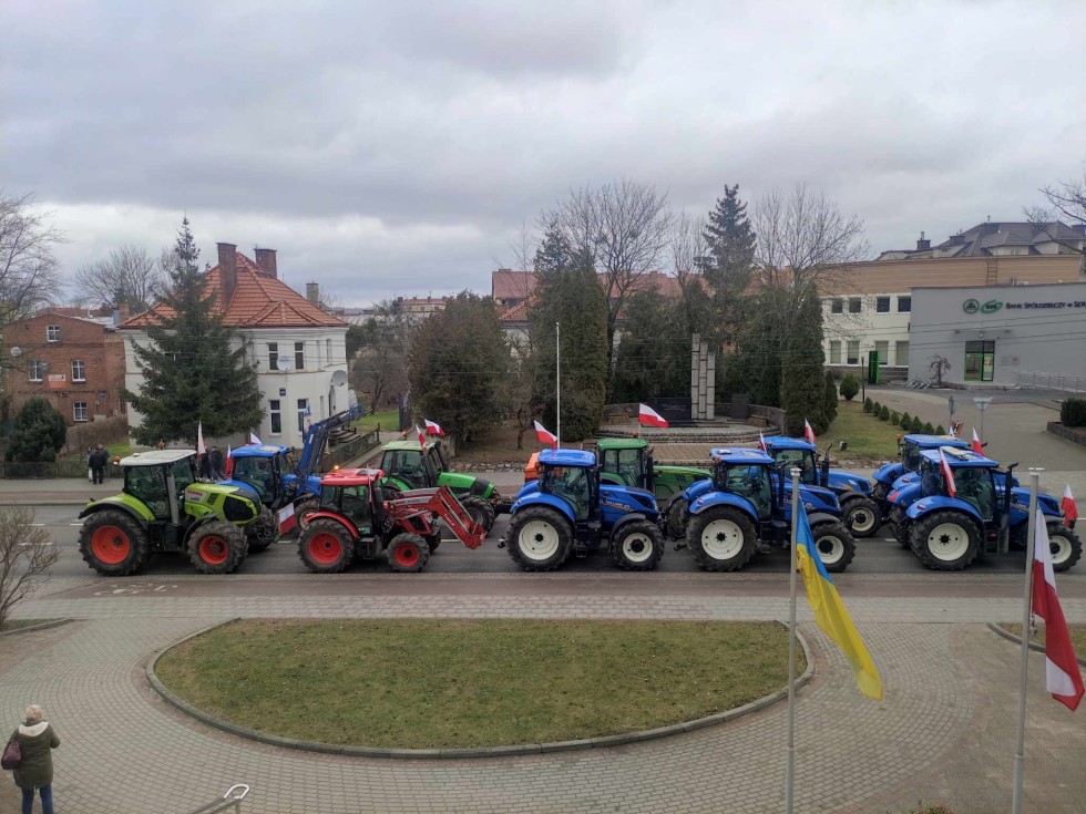 Sztum. Protest rolników i pikieta przed Starostwem.